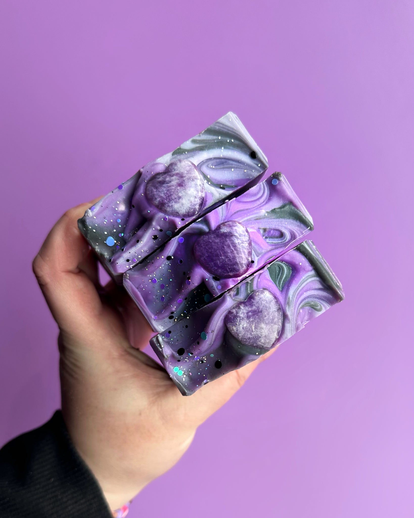 Pain de savon Velvet Violet - Bergamote + Violette + Ylang Ylang + Bois de Santal + Oeillet