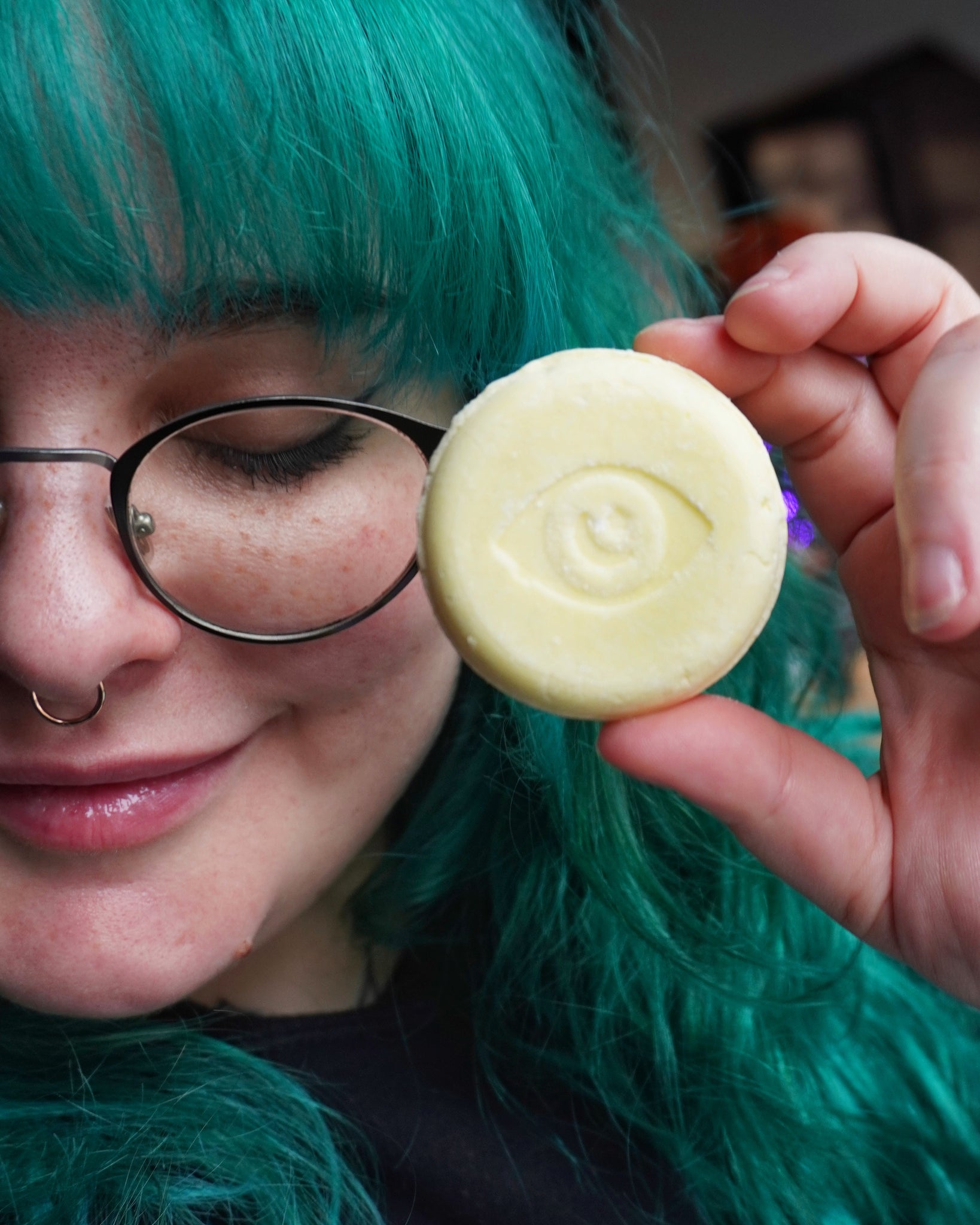Honey Hex Solid Shampoo Bar - Real honey